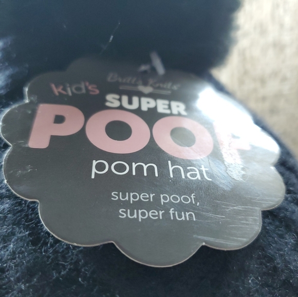 Britt's Knits Winter Hat With Pom Pom Black Kids Youth One Size Unisex Beanie - Picture 3 of 7